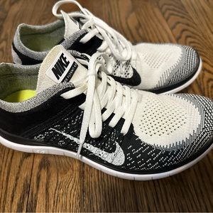 Nike Free Flyknit 4.0 Oreo Women’s 7.5